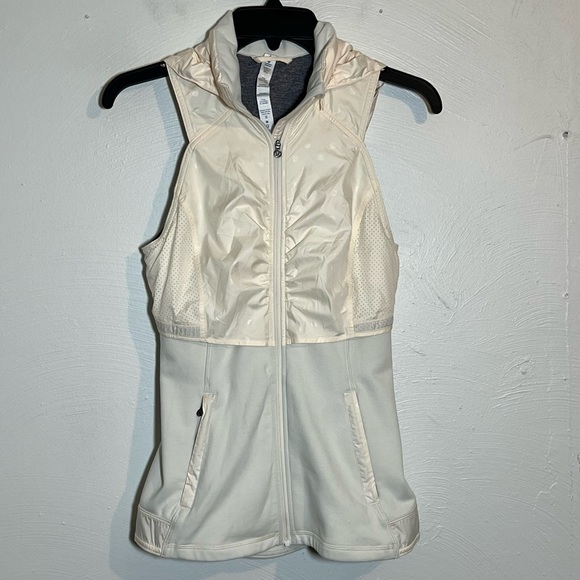 Lululemon Kanto Catch Me Jacket Vest Hooded Size 4 - Picture 3 of 9